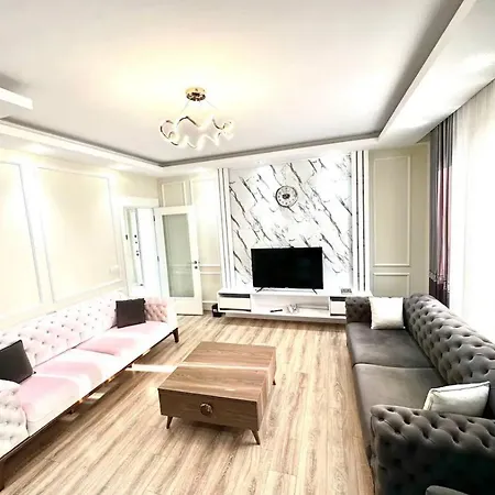 2 Min From Metro Lux شقة اسطنبول
